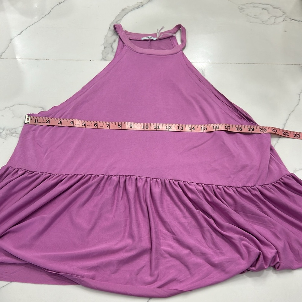 Kimchi Blue High Neck Ruffle Bottom Top. Size M (221) - Picture 8 of 11